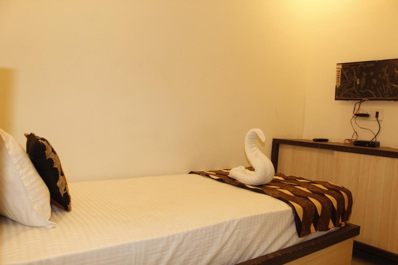 Super Hotel O Shri Shiva Palace Rāipur Exterior foto